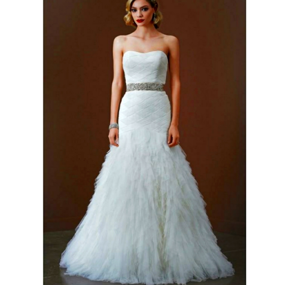 Used Galina Signature Wedding Gown swg523